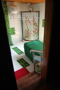 Nilgiri Rest House, VIP Room - Wash room in the photo