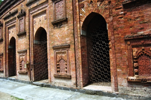 Entrance Kania Dighi Masjid