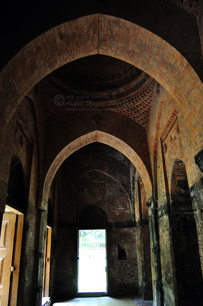 Inside of Kania Dighi Masjid