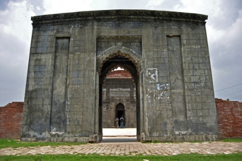 Choto Sona Masjid Entrance